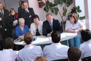 В Правдинском районе построят новые ФАПы и выделят две квартиры для врачей В Правдинском районе построят новые ФАПы и выделят две квартиры для врачей