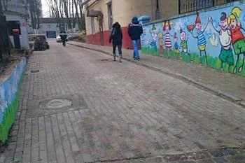 С сегодняшнего дня после ремонта открыт центральный въезд на территорию Детской областной больницы С сегодняшнего дня после ремонта открыт центральный въезд на территорию Детской областной больницы