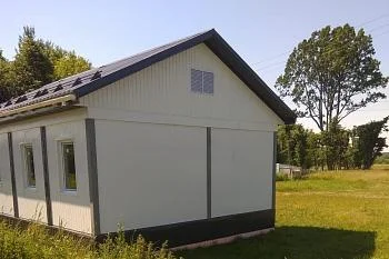 В поселке Ильичево под Полесском полностью завершены работы по установке нового фельдшерско-акушерского пункта